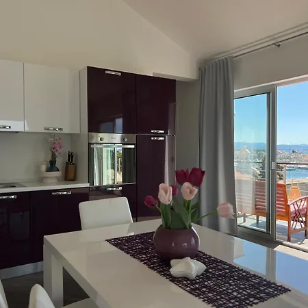 White Apartamento Tribalj
