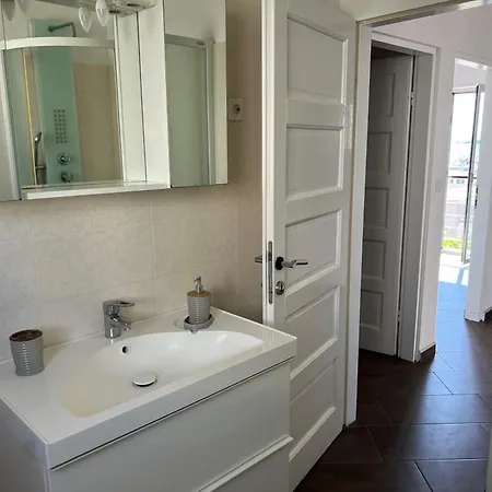 White Apartamento Tribalj