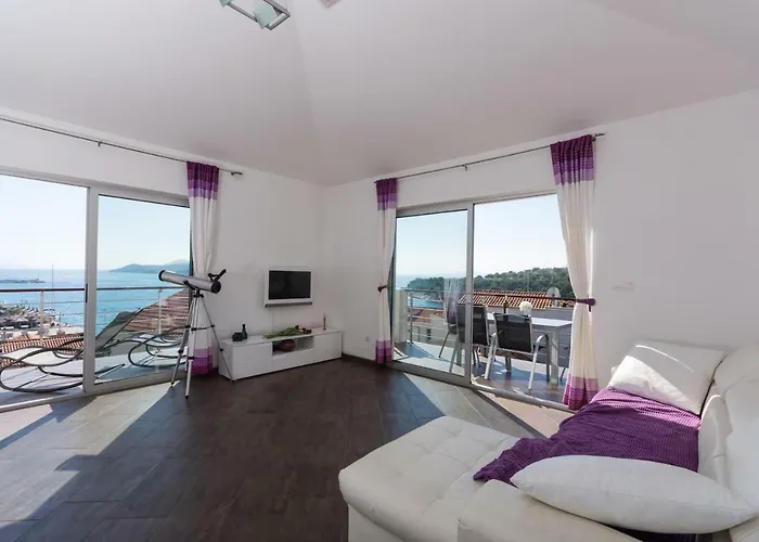 Apartamento White Tribalj